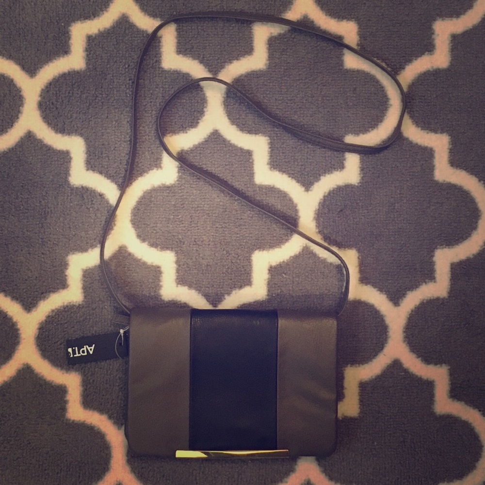 *Brand New* Apt. 9 Crossbody bag